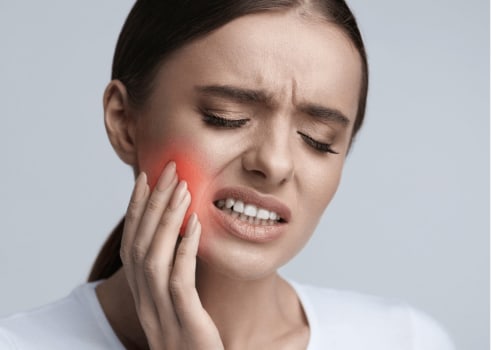 Do Dentists Prescribe Pain Relievers?